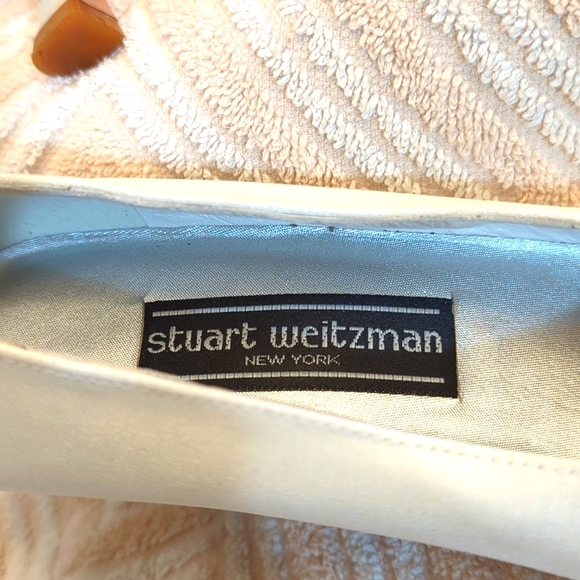 Stuart Weitzman White Slip on heel - Picture 5 of 10